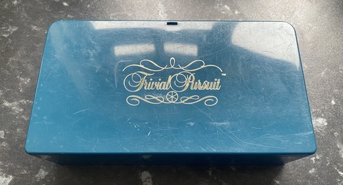Vintage trivial pursuit - pursuit, pocket