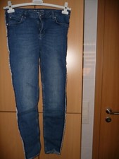 Frauen-Jeans, blau, kaum getragen, Gr.: 36, mit weißem Streifen an der Naht