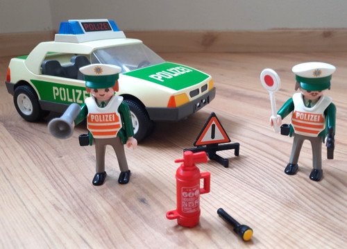Polizei streifenwagen grün - polizei,