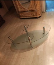 Glastisch In drei Ebenen