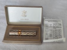 Aus einer Auflösung: Nina Ricci Parfum mit Etui