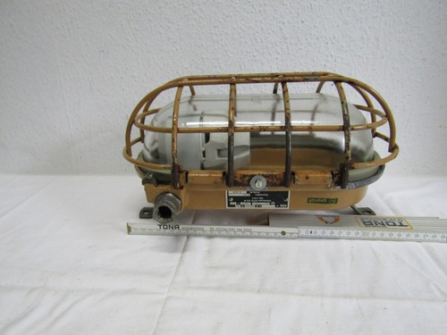 Alte große ddr - große, bunkerlampe