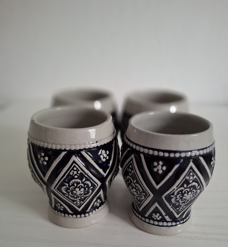 Steingut becher sehr alt - becher,