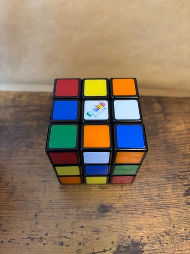 Rubiks cage platzieren drehen - rubiks,