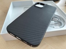 Carbon Aramid Schutzhülle iPhone12 Pro plus OV für iPhone mit Ladekabel