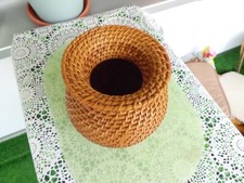 Vase aus echtem Rattan in braun / honigfarben - sehr dekorativ