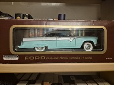 Road Legends 1:18 Ford Fairlane Crown Victoria 1955 in OVP 