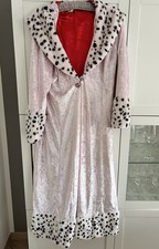 Cruella de Vil Mantel –