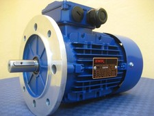 EMK Elektromotor Drehstrom 0,12kW 3000/min Welle 9mm 56 B5 (Flansch) IE2