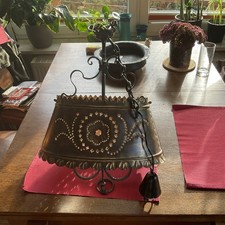 Alte Schwere Deckenlampe Schmiedeeiserner Rahmen Messingschirm mit Patina 2x E14