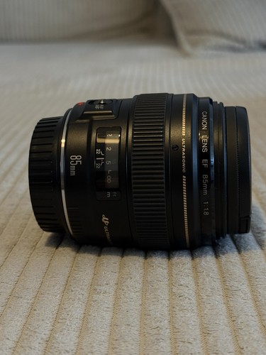 Canon 85mm 8 - f1.8, objektiv