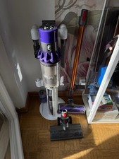 Dyson V10 Absolute mit viel