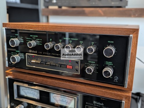Mcintosh preamp - c-32,
