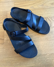 Pantoletten - Sandalen v. Fitflop - schwarz - Gr. 41 - NW