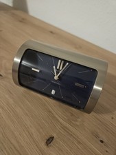 Vintage Swiza 8 Kalender-Tischwecker, hergestellt in der Schweiz.