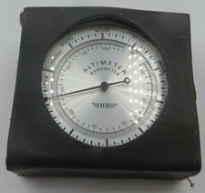 YCM Höhenmesser, Altimeter Barometer in Ledertasche bis 5 000 m Top-Zustand