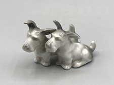 2 Scotch Terrier Hunde Porzellan Figur Puppenstube Zubehör Alt Antik Germany