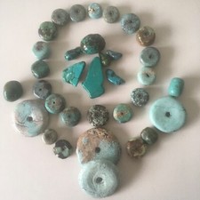 Konvolut  von Türkis Edelstein, Nugget, lose Perlen, Donuts