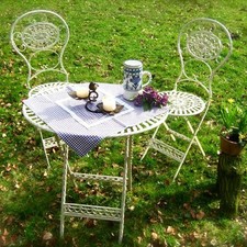 Romantisch schöne Gartenmöbel - Hübscher Tisch mit 2 Stühlen, Meran