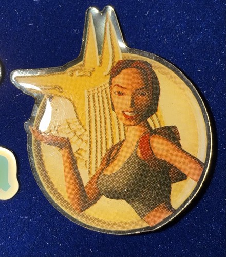Original lara croft pin 1999 - original,