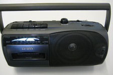 Aiwa RM-31, AM/FM Radio