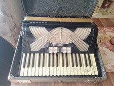 HOHNER   VERDI II   AKKORDEON   96 Bässe  3 chörig    