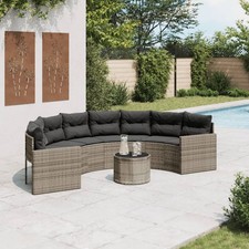 Gartensofa mit Tisch und
