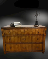 sehr edle Kommode antik