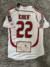 Unterschriebenes Kaká Trikot