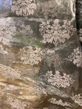 1 graue Gardine, Vorhangschal