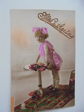 Künstler AK Ste. Catherine Mädchen,Haarschleife,Blumen,Tisch,Läufer gel.24.11.21
