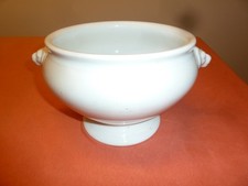 Alte Löwenkopf -Terrine