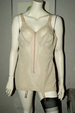 TRIUMPH IDEAL KR  Straps