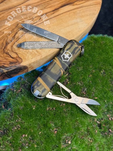 Victorinox classic forest - victorinox,