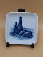 Royal Copenhagen Denmark Porzellan Schälchen Schale 8x8 cm Frau Kind Schafe B11