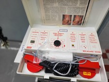 Defibrillator. Sehr Gut