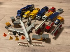 Konvolut Spielzeuge Auto