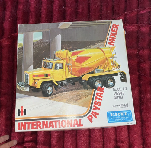 Ertl international paystar - international,