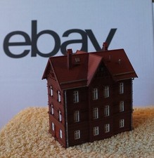 Vollmer   47641   (Spur N)   Wohnhaus am Bahndamm - fertig gebaut