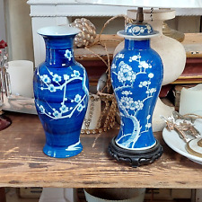 Ältere Vase und Lampenfuß auf Sockel , Chinese Blue and White Prunus