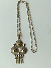 Halskette mit Anhänger