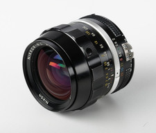 Nikon Nikkor-N Auto 1:2/28 mm für Nikon F 319639 Sehr lichtstark!