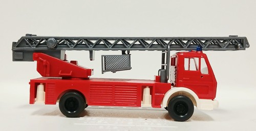 Wiking mercedes 1419 - wiking,
