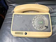 altes telefon mit wählscheibe