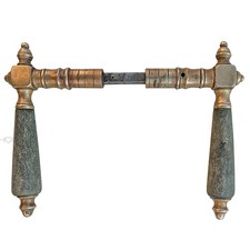 Feine Türdrücker antik