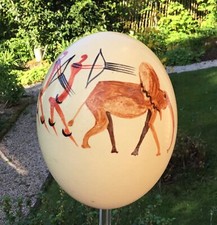 Straußenei handbemalt Jäger auf der Jagd mit Tier