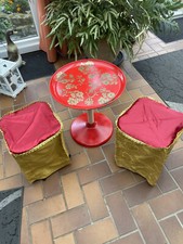 Mobilar, Kleines Tischchen mit 2 Hockern für historixhes Picknik