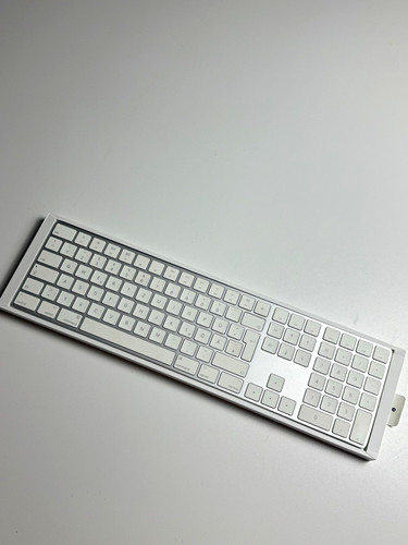 Apple magic keyboard - touch, id