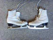 Schlittschuhe Größe 39, weiß, für Damen, aus den 70er Jahren