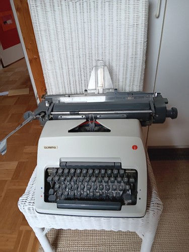 Olympia schreibmaschine 80er - schreibmaschine,